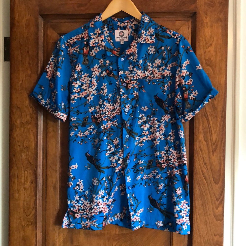 Printed short sleeve button down